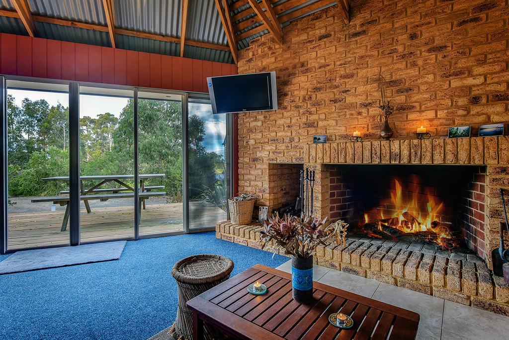 Waverley House Cottages Lakes Entrance Εξωτερικό φωτογραφία