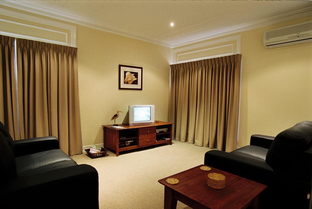 Waverley House Cottages Lakes Entrance Εξωτερικό φωτογραφία